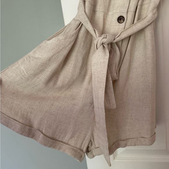Linen romper - Picture 2 of 3